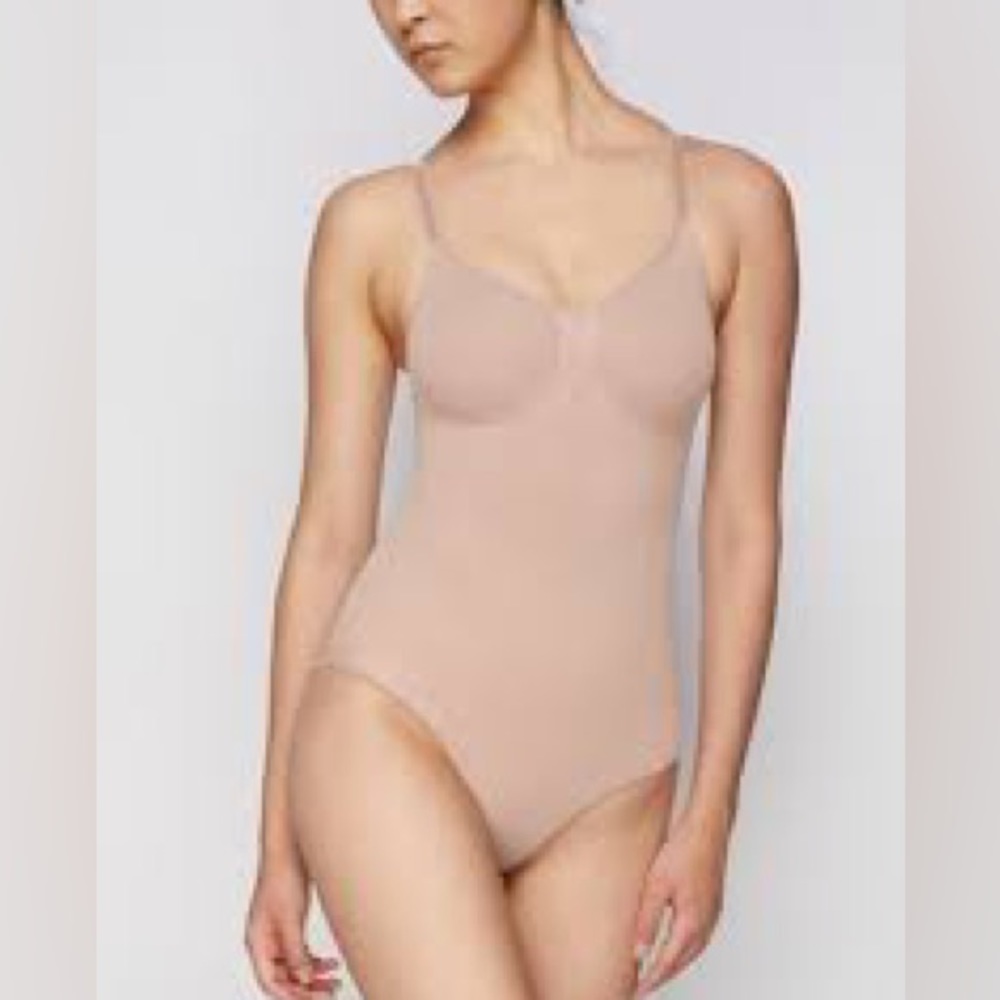 SKIMS NWOT nude viral shape wear bodysuit
